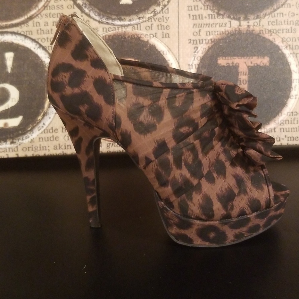 LAST CALL Metaphor High Heels (FINAL PRICE DROP)